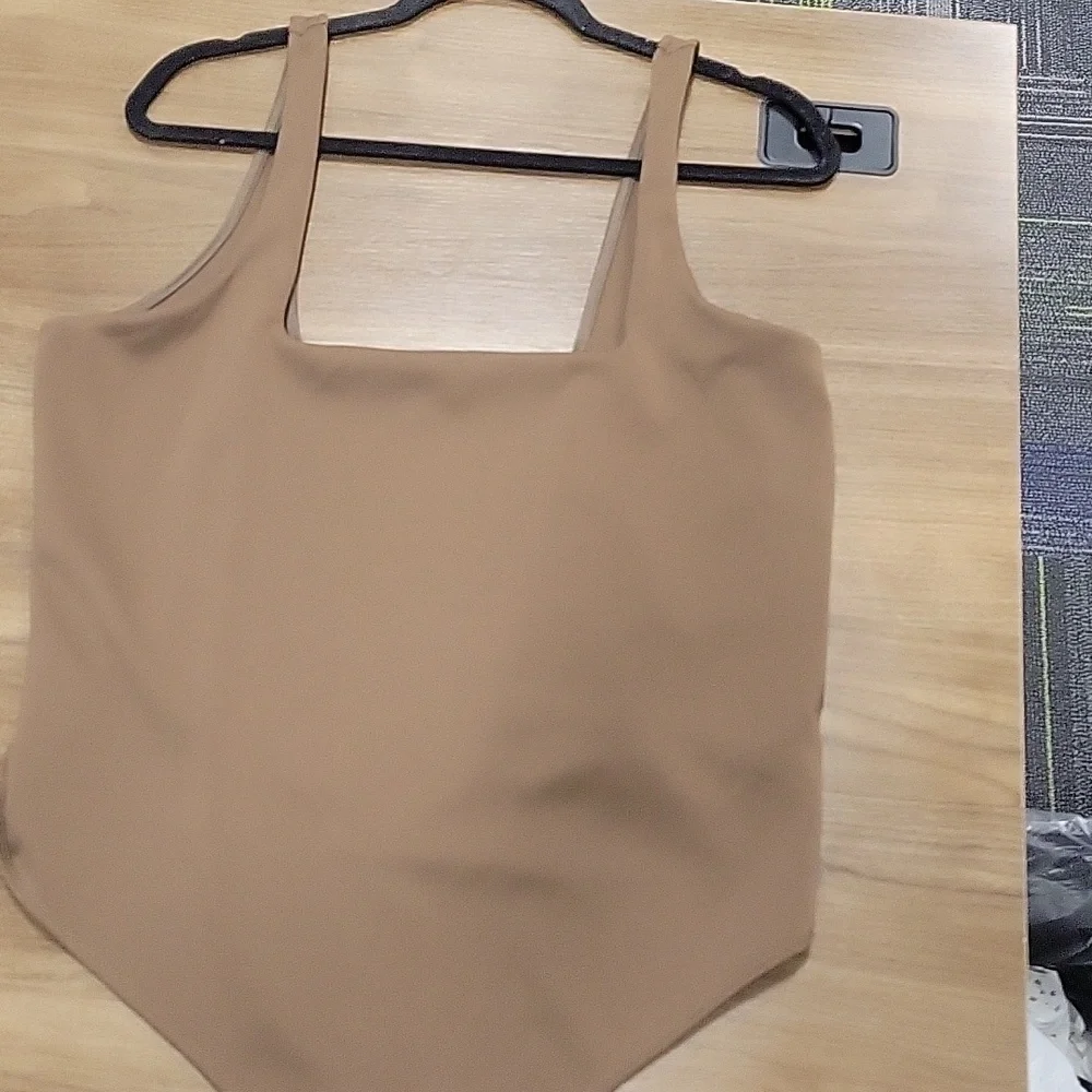 Good American Scuba Modern Tank Bodysuit in Light Mocha-Size 5 (2XL) - Picture 8 of 17